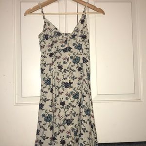 American Eagle keyhole floral dress